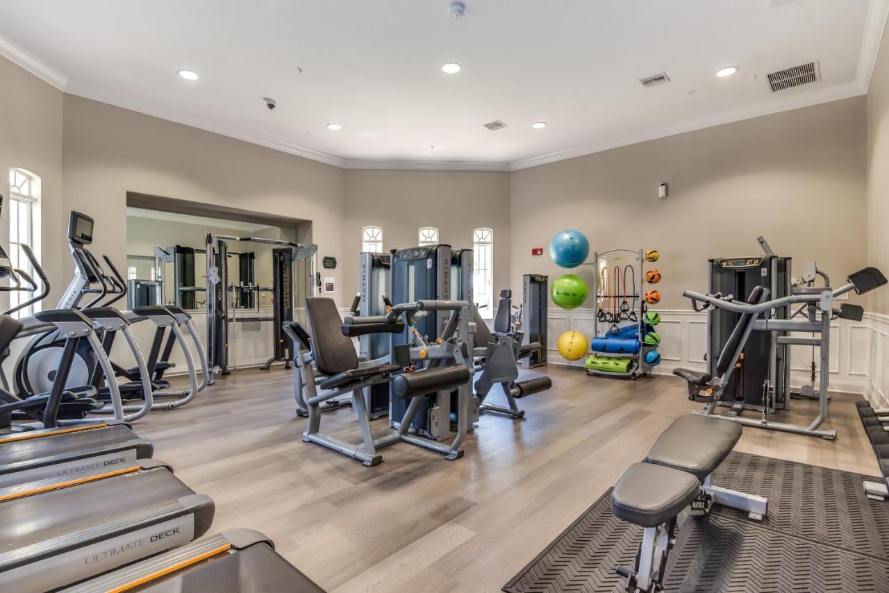 Apartment 5000 Cayview Avenue 304 *